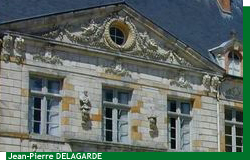 La fa�ade de Courson